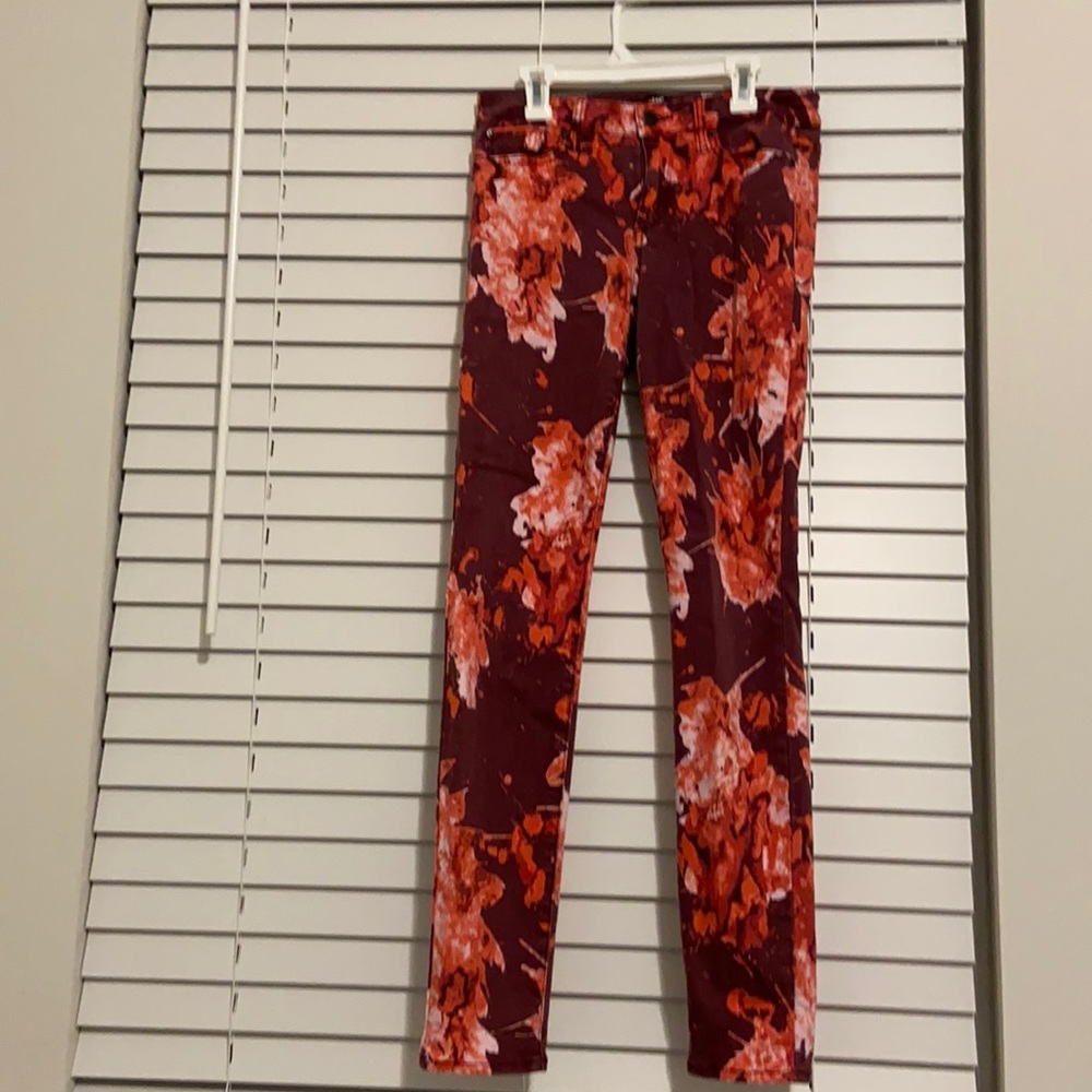 Else unique printed jeans.